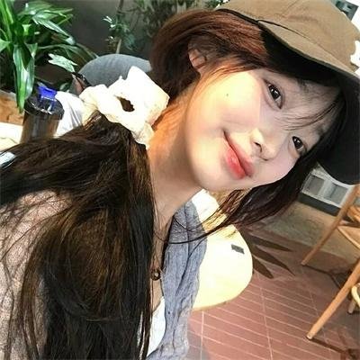 不动声色的柏田小姐与喜形于色的太田君